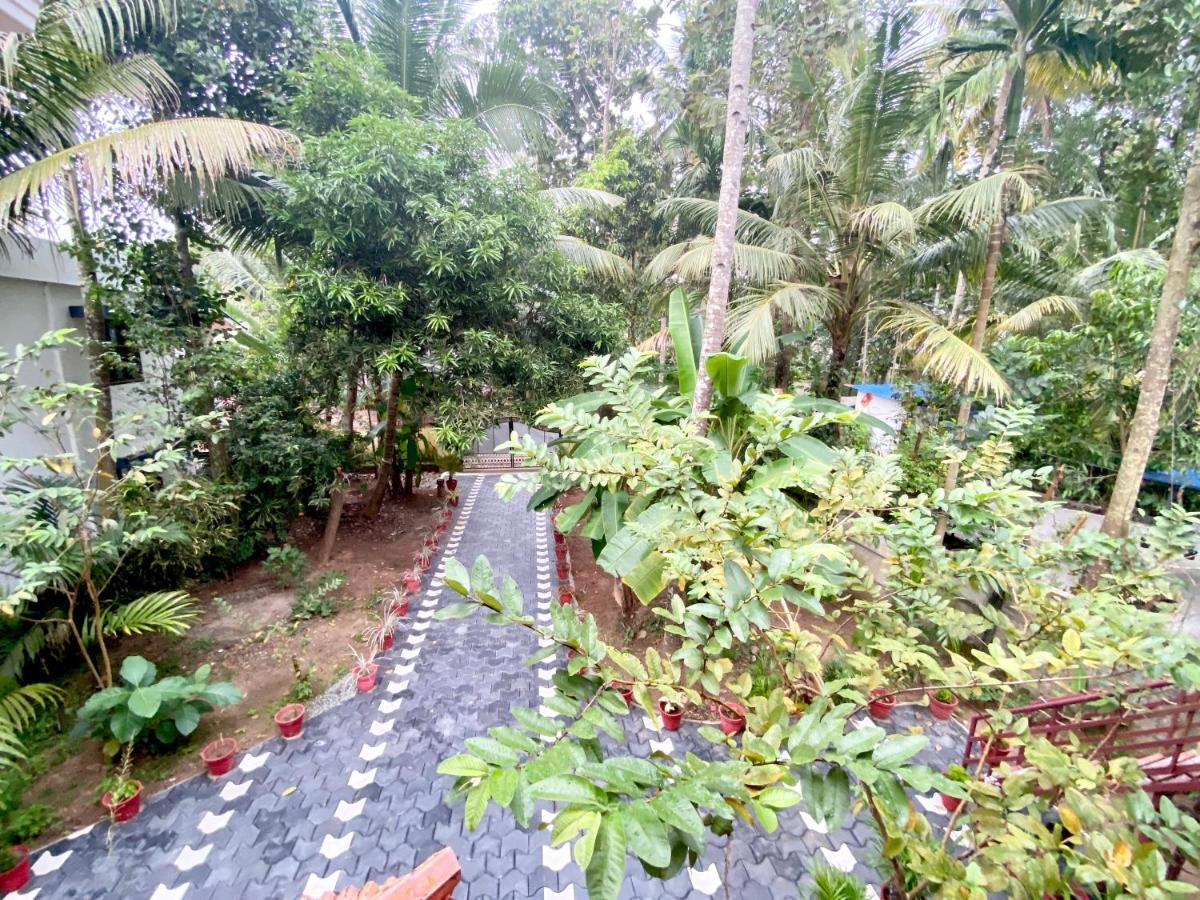 Tattwamasi Ayuryoga With Breakfast And Yoga Hotel วาร์คาลา ภายนอก รูปภาพ